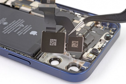 Заміна основної камери iPhone 12