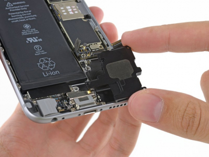 Заміна поліфонічного (нижнього) динаміка iPhone 6 Plus