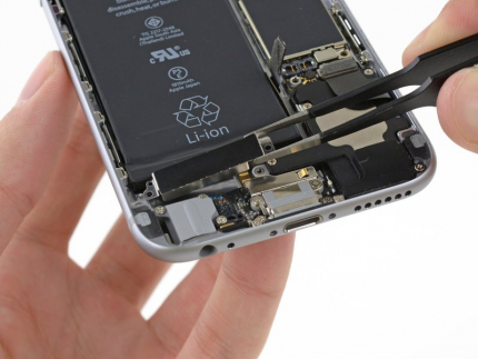 Заміна вібро iPhone 6 Plus