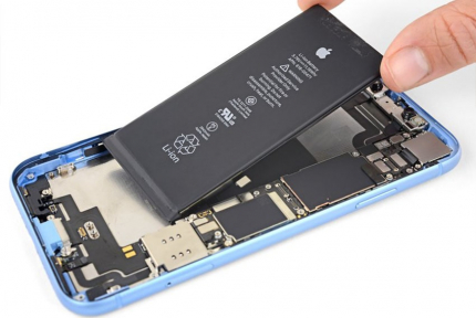 Заміна акумулятора iPhone Xr